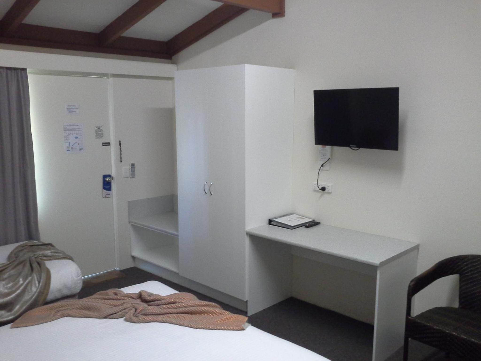 Hideaway Motor Inn