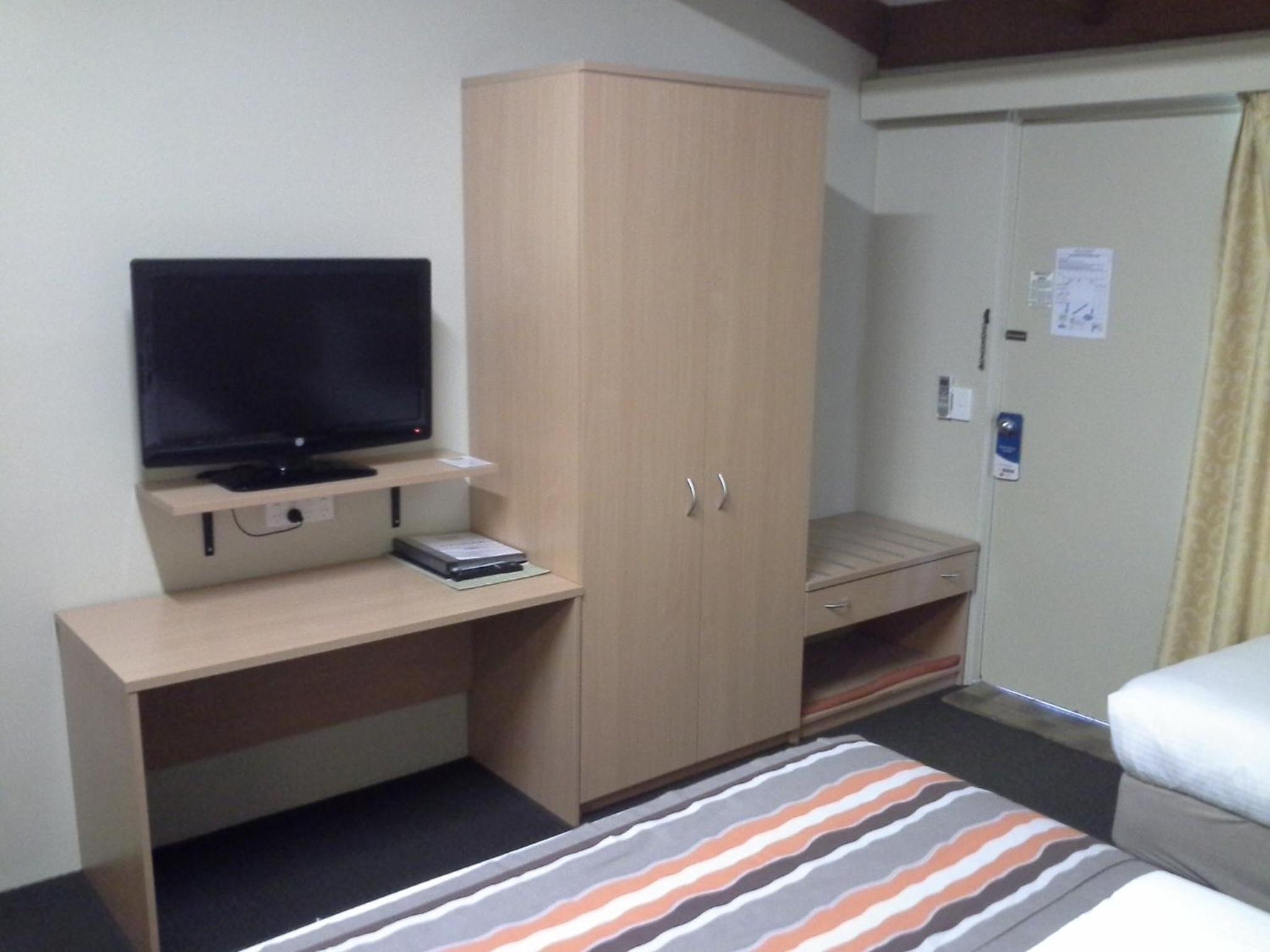 Hideaway Motor Inn