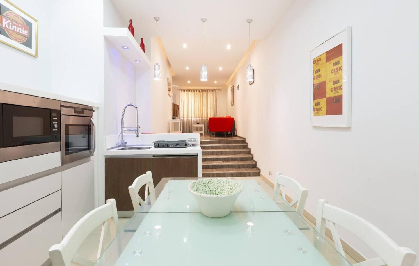 Central family maisonette 3BED by Homely!