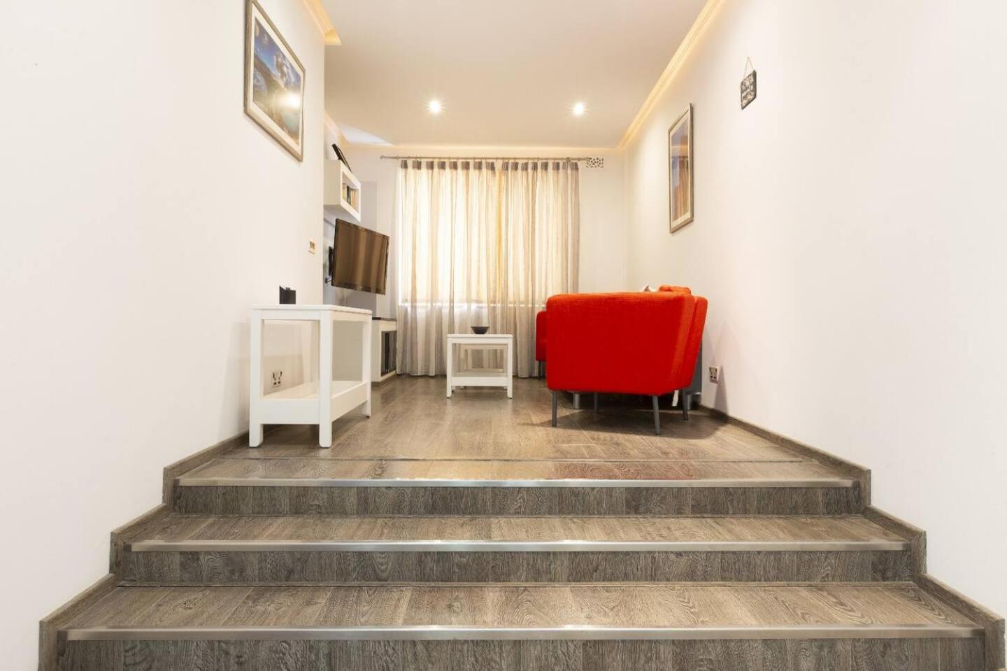 Central family maisonette 3BED by Homely!