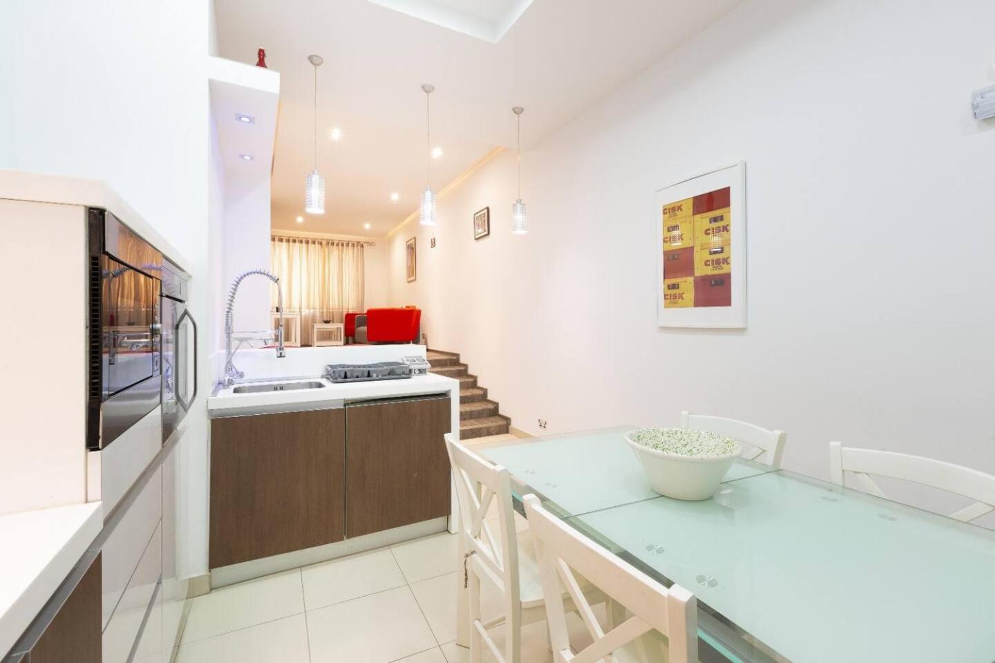 Central family maisonette 3BED by Homely!