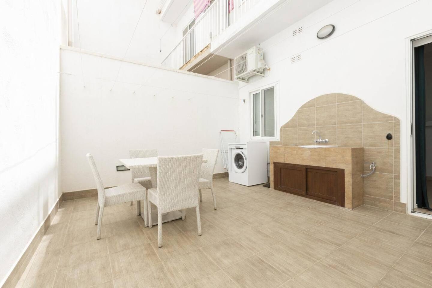 Central family maisonette 3BED by Homely!