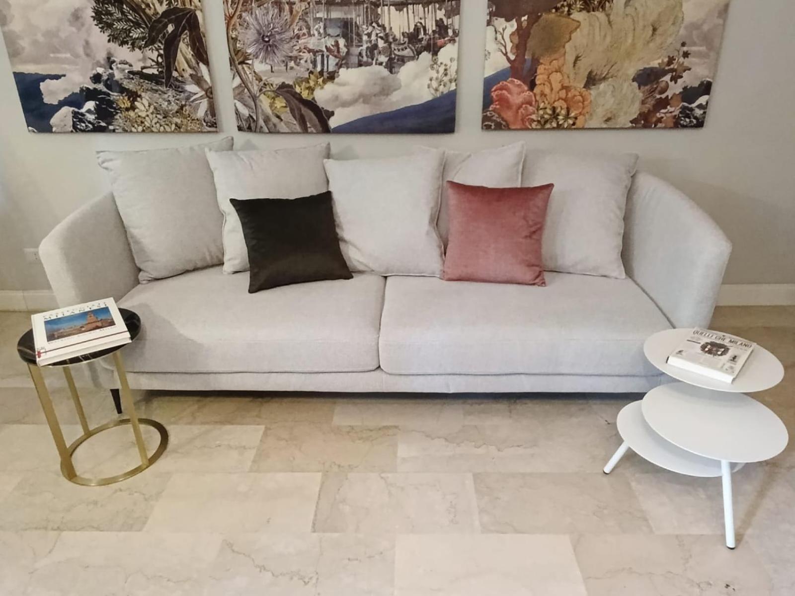Isola Trendy Retreat - Large Flat, Milan