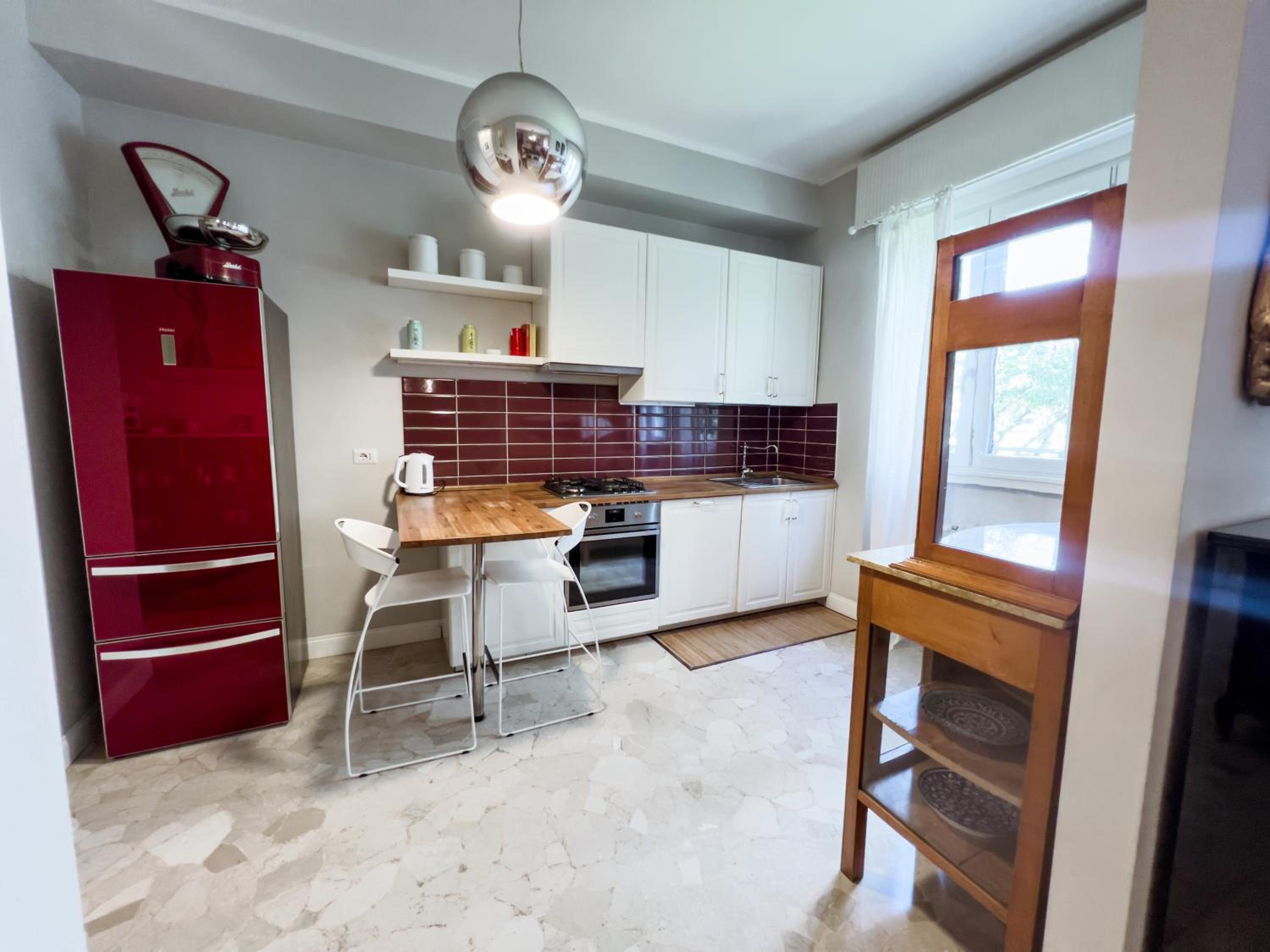 Isola Trendy Retreat - Large Flat, Milan