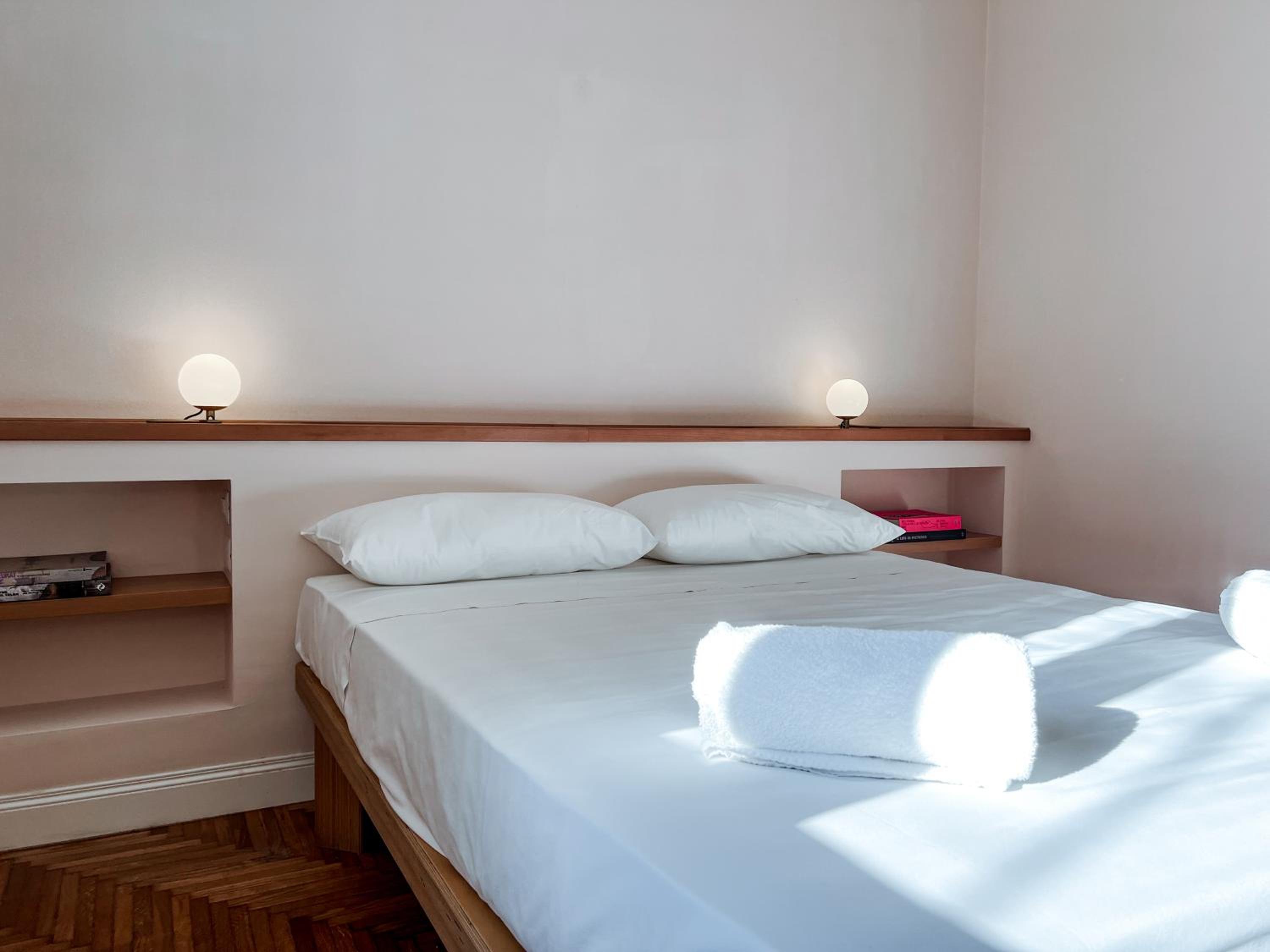 Isola Trendy Retreat - Large Flat, Milan