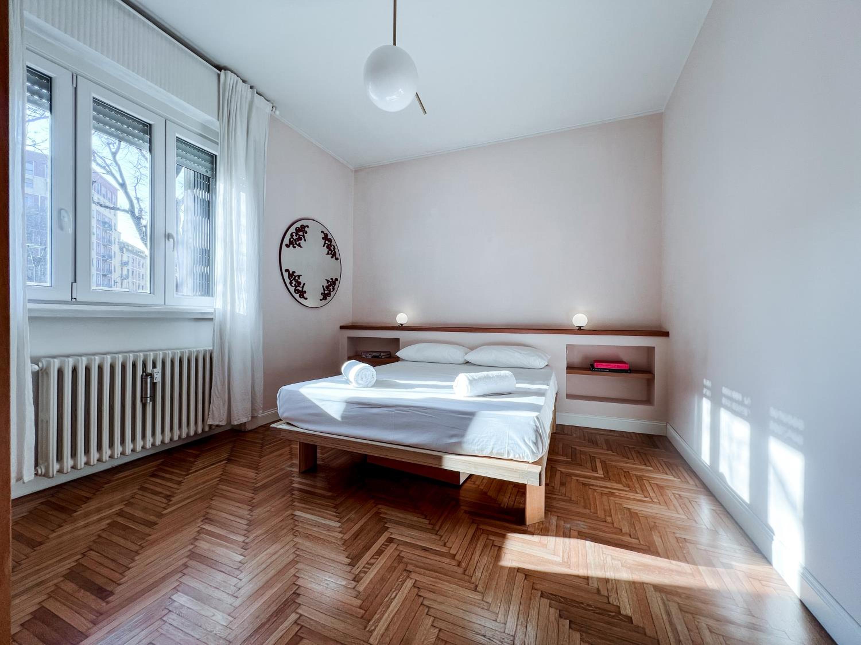 Isola Trendy Retreat - Large Flat, Milan
