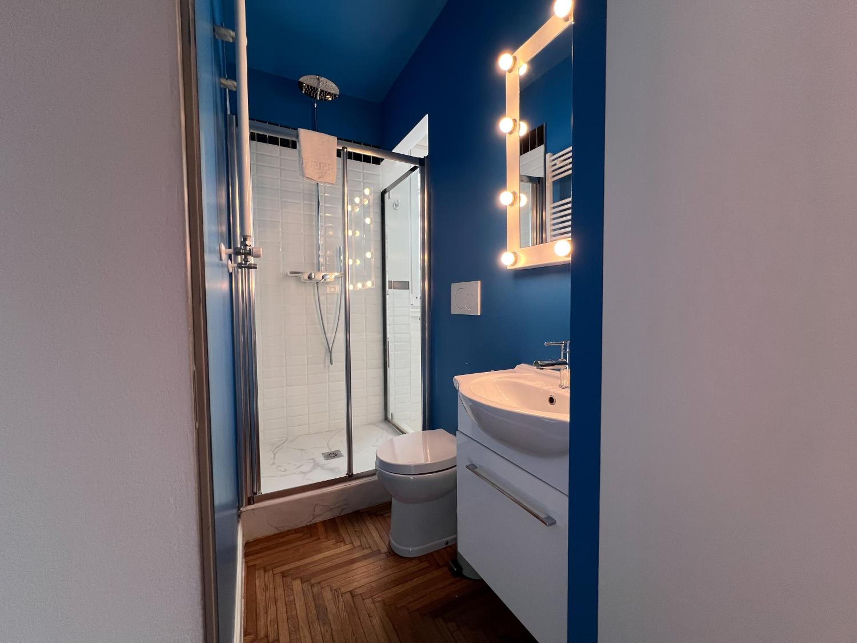 Isola Trendy Retreat - Large Flat, Milan