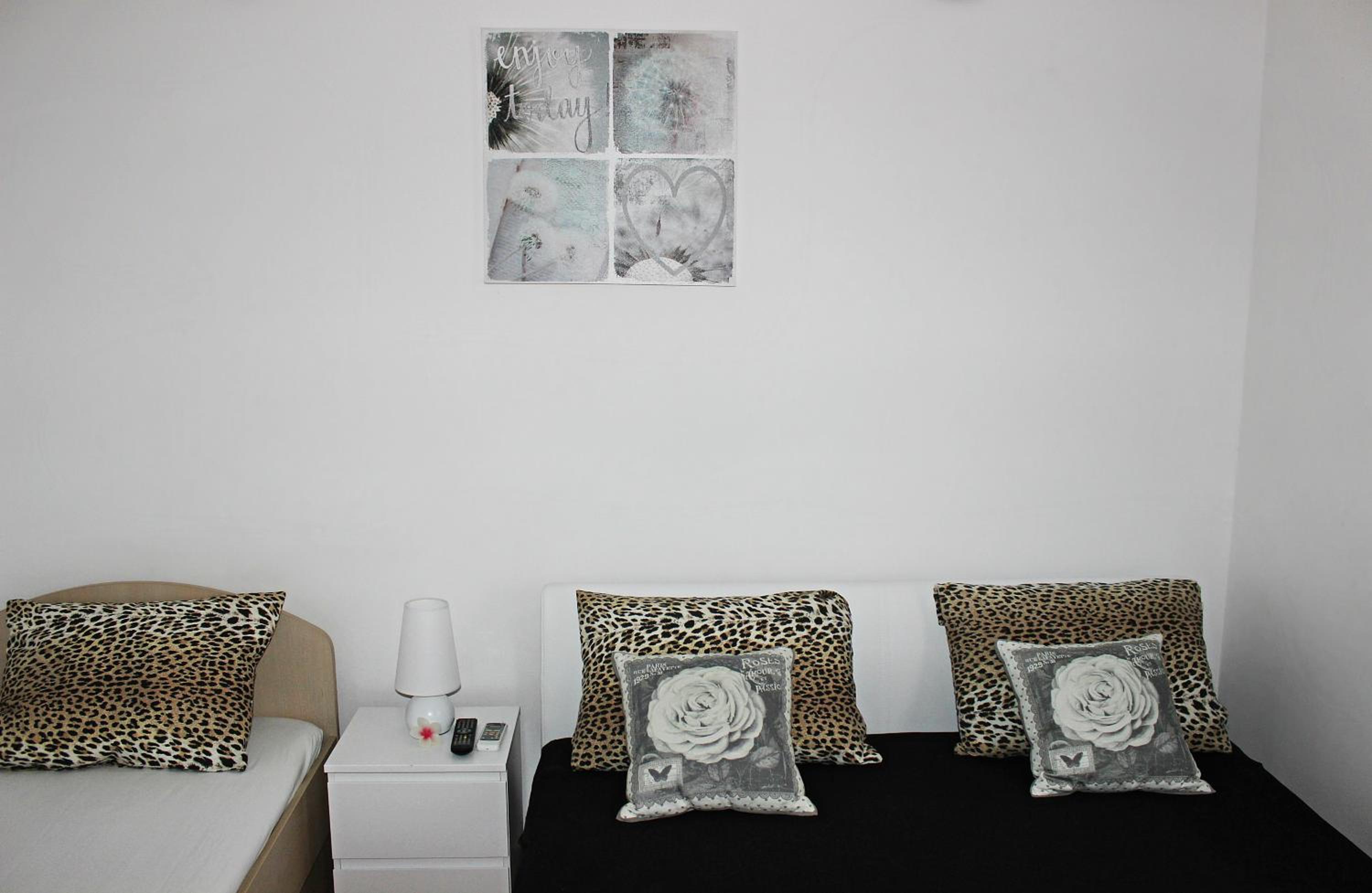 Room near the center view 4