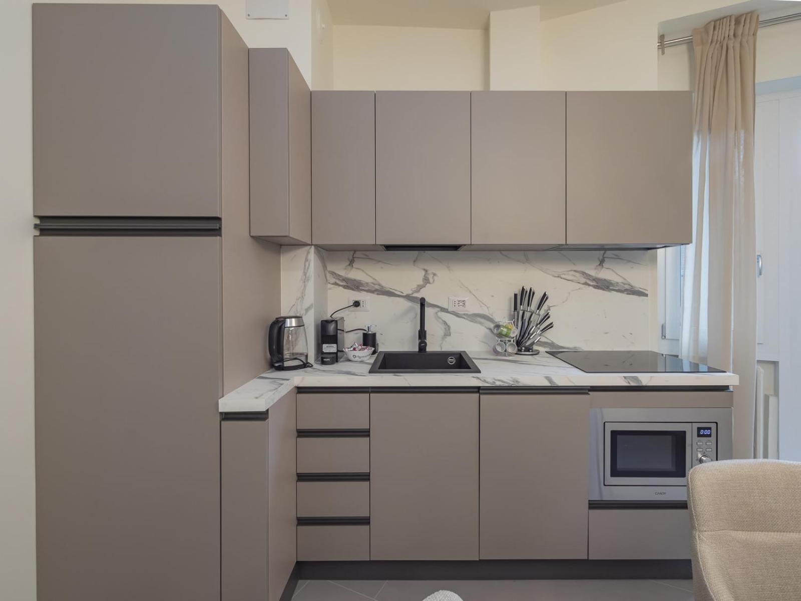 Spacious 2BDR with balcony Arco-Sempione Area, by Rentopolis