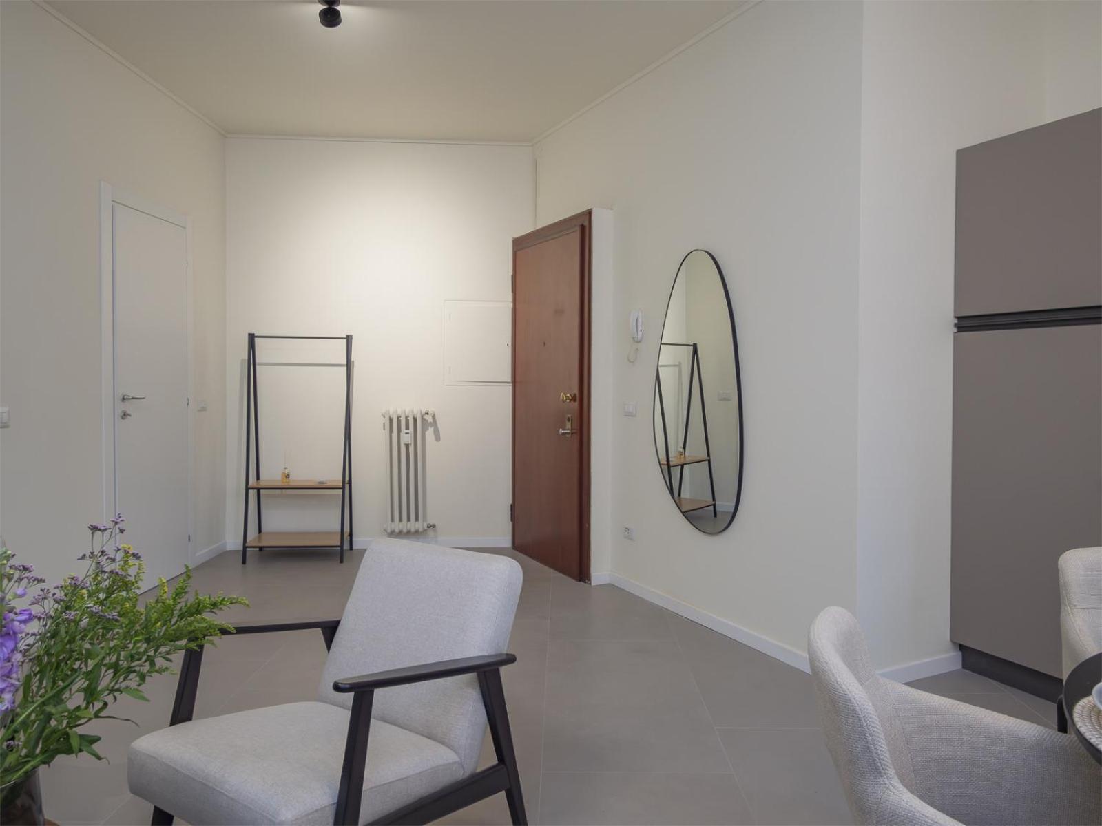 Spacious 2BDR with balcony Arco-Sempione Area, by Rentopolis