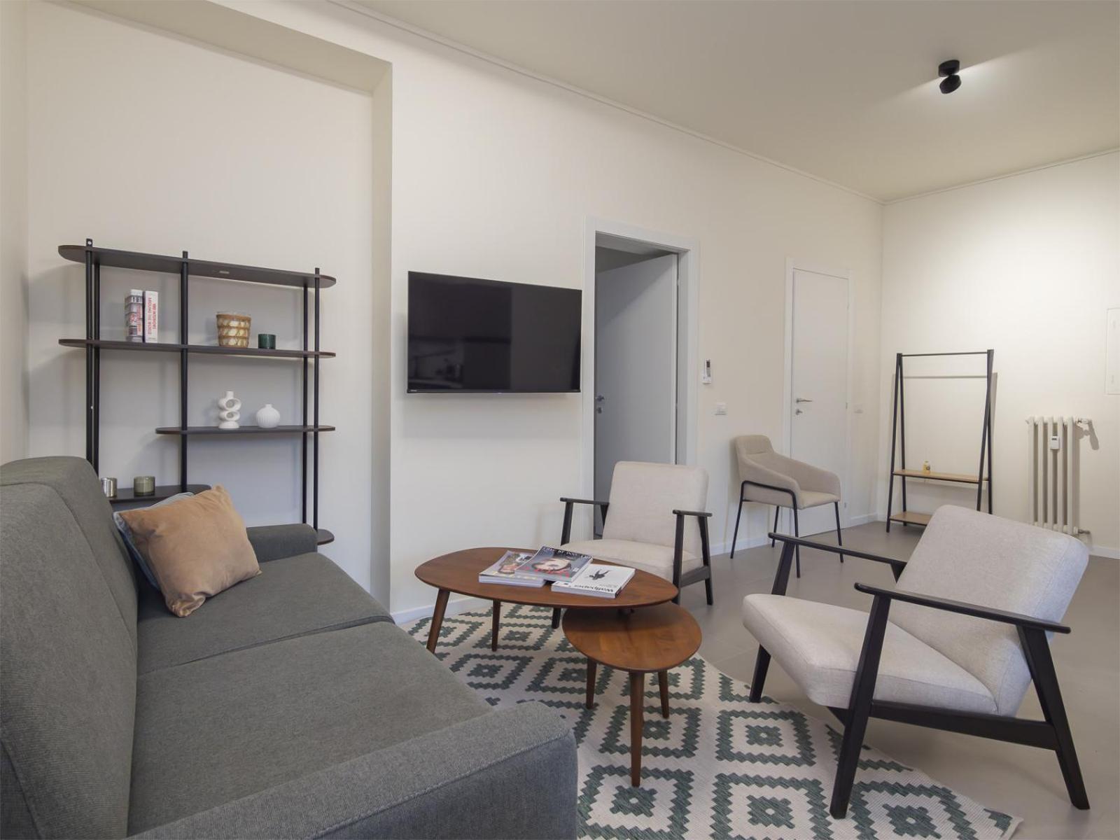 Spacious 2BDR with balcony Arco-Sempione Area, by Rentopolis
