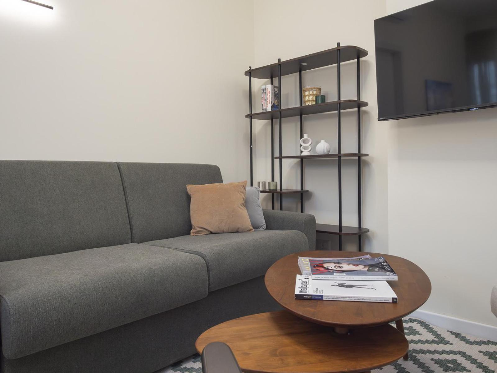 Spacious 2BDR with balcony Arco-Sempione Area, by Rentopolis