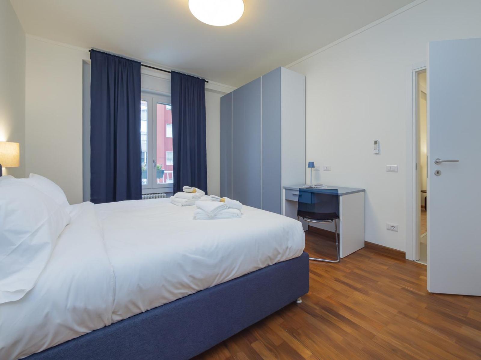 Spacious 2BDR with balcony Arco-Sempione Area, by Rentopolis