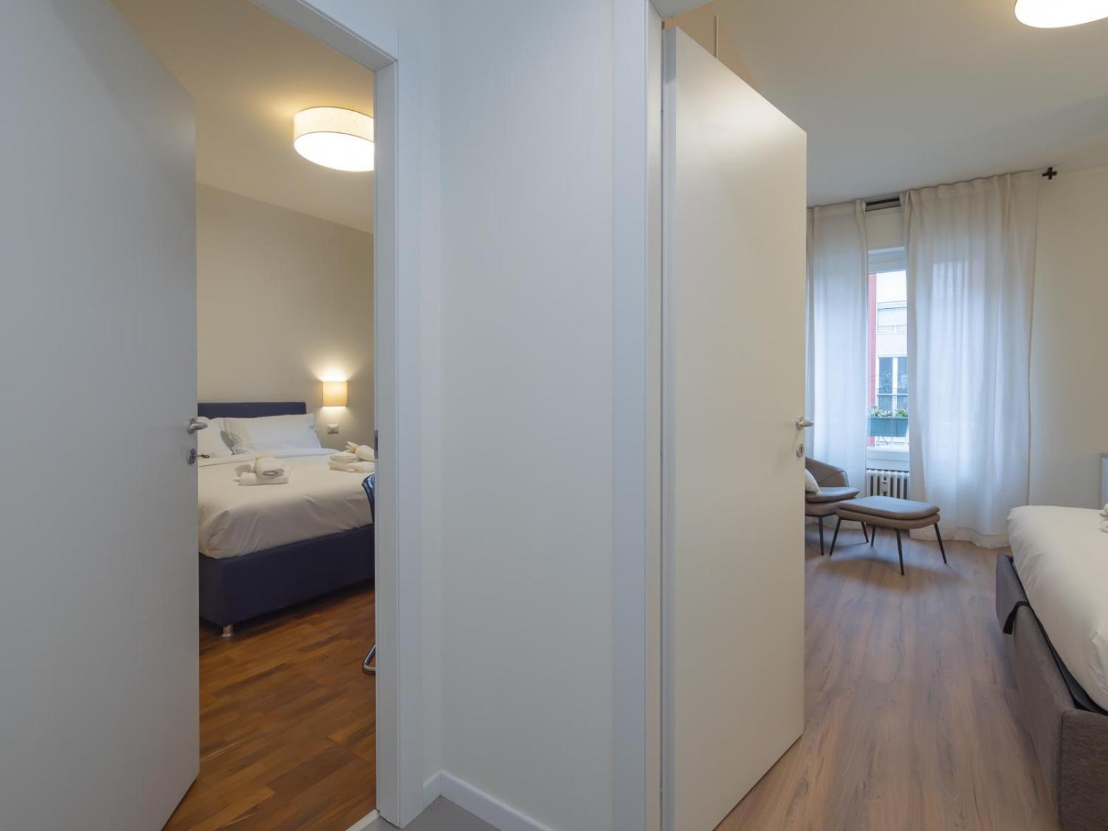 Spacious 2BDR with balcony Arco-Sempione Area, by Rentopolis