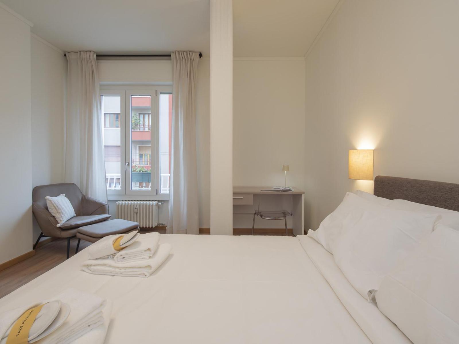 Spacious 2BDR with balcony Arco-Sempione Area, by Rentopolis