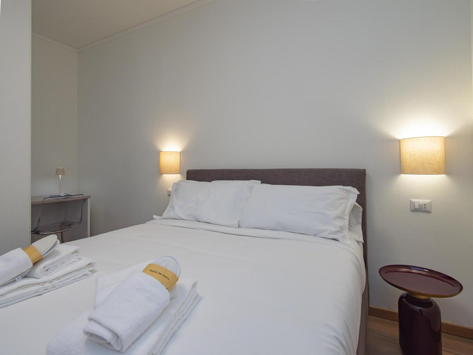 Spacious 2BDR with balcony Arco-Sempione Area, by Rentopolis