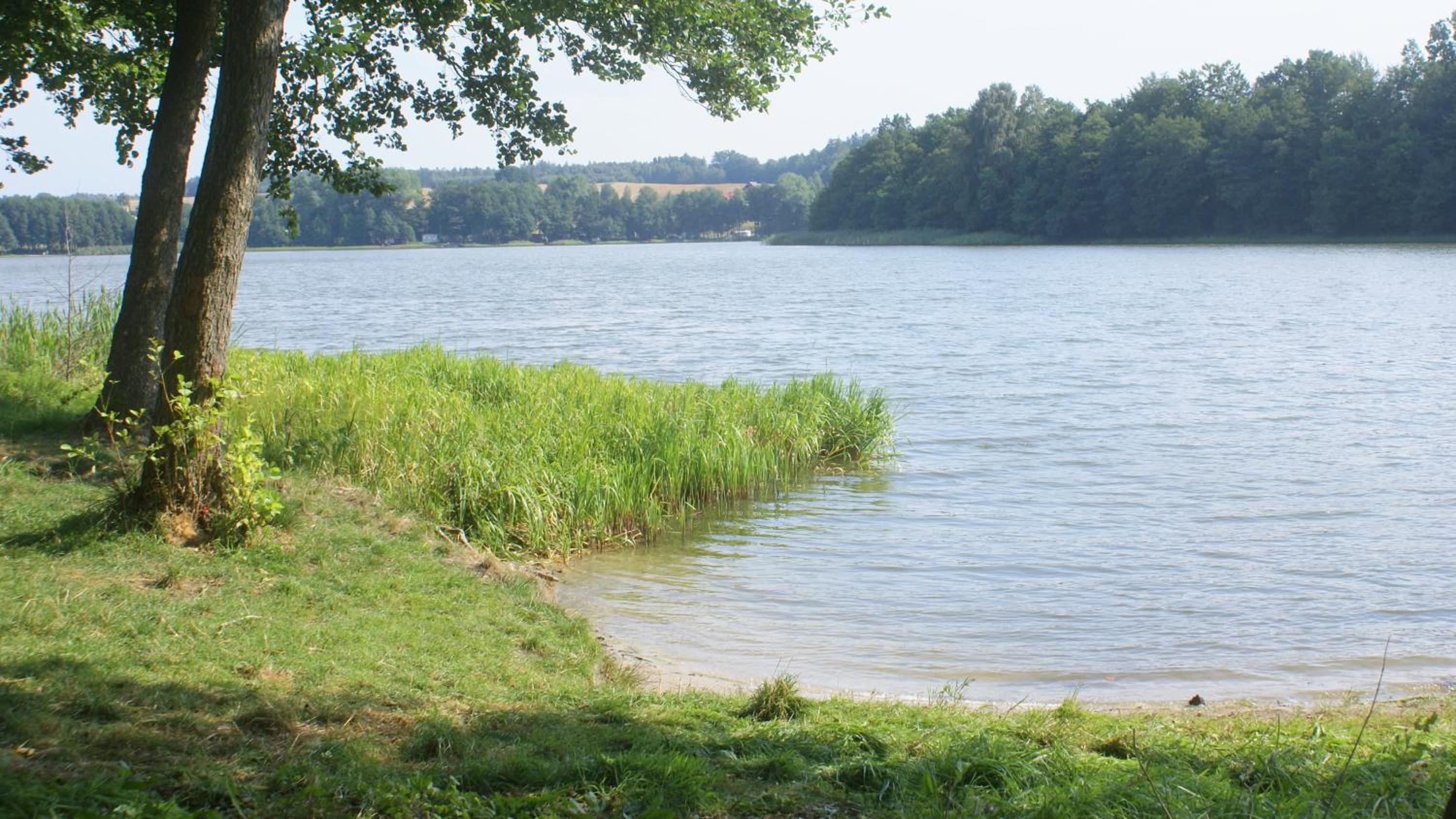 Dom nad jeziorem Lewinko Kaszuby view 2