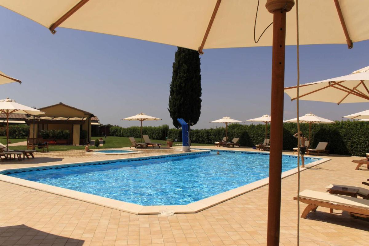 Podere Tre Cipressi Country Resort photo 5