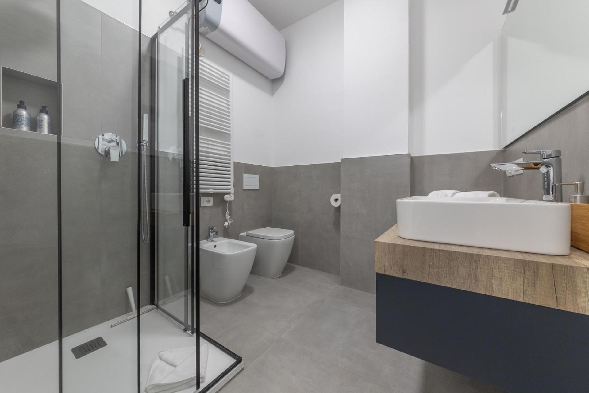 Modern and Comfortable Apartment in Cenisio Area