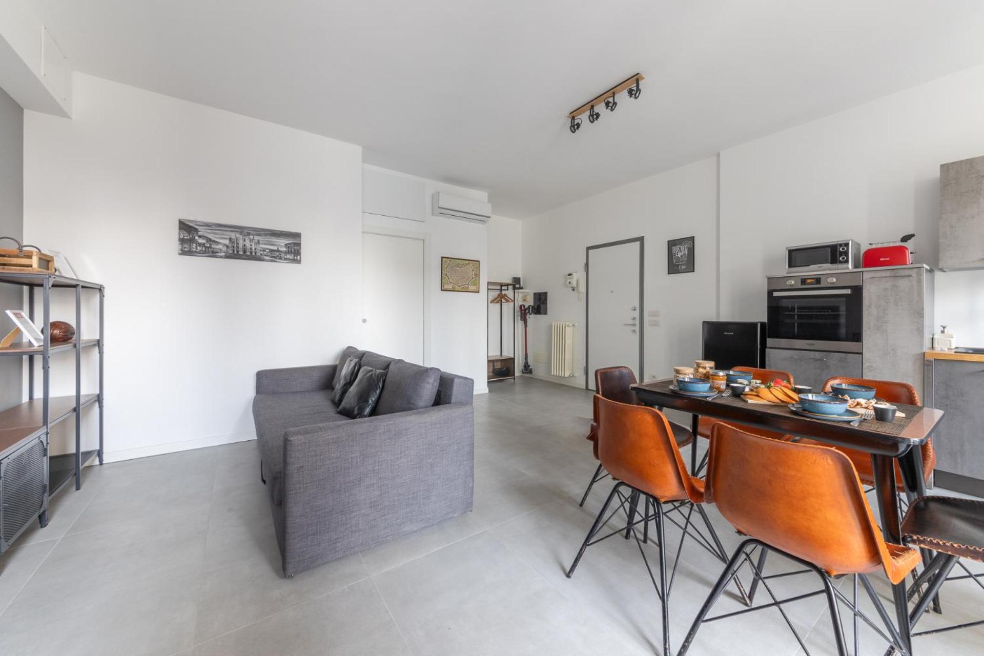 Modern and Comfortable Apartment in Cenisio Area