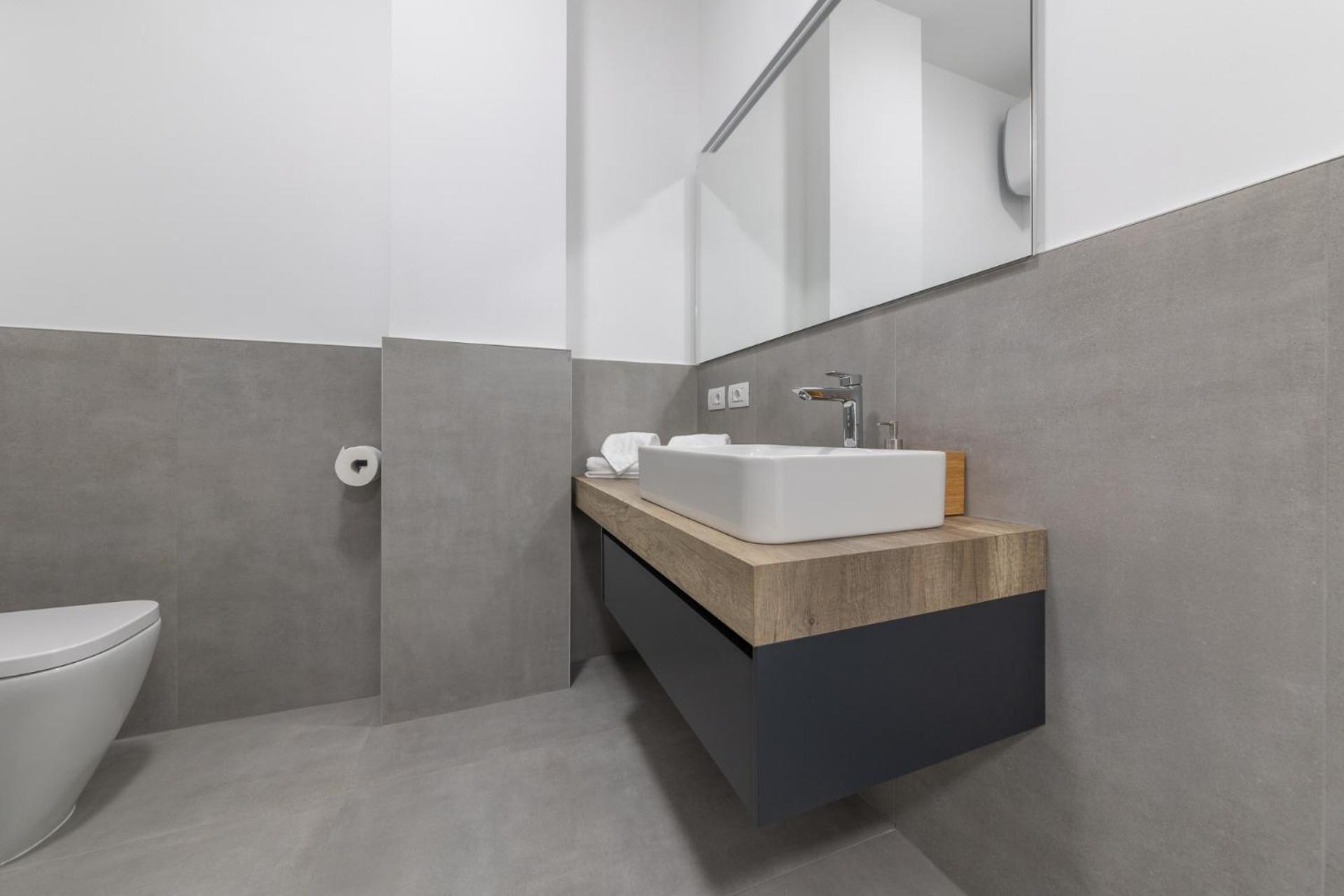 Modern and Comfortable Apartment in Cenisio Area