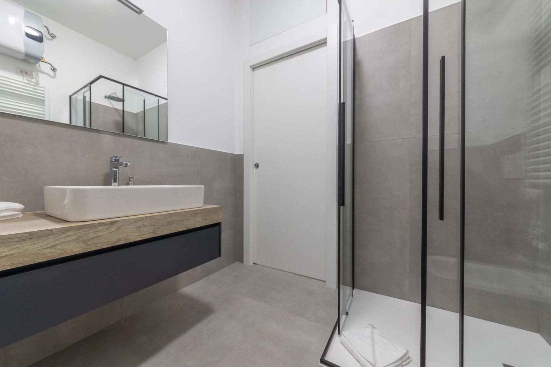 Modern and Comfortable Apartment in Cenisio Area
