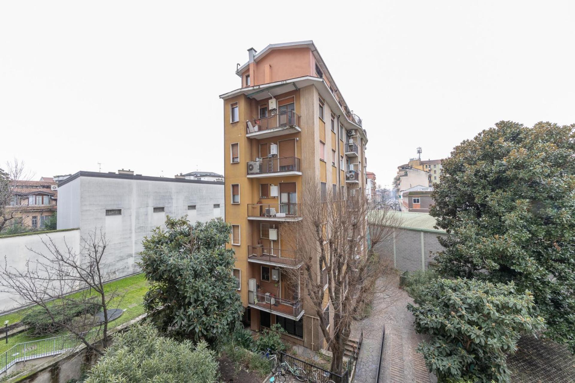 Modern and Comfortable Apartment in Cenisio Area