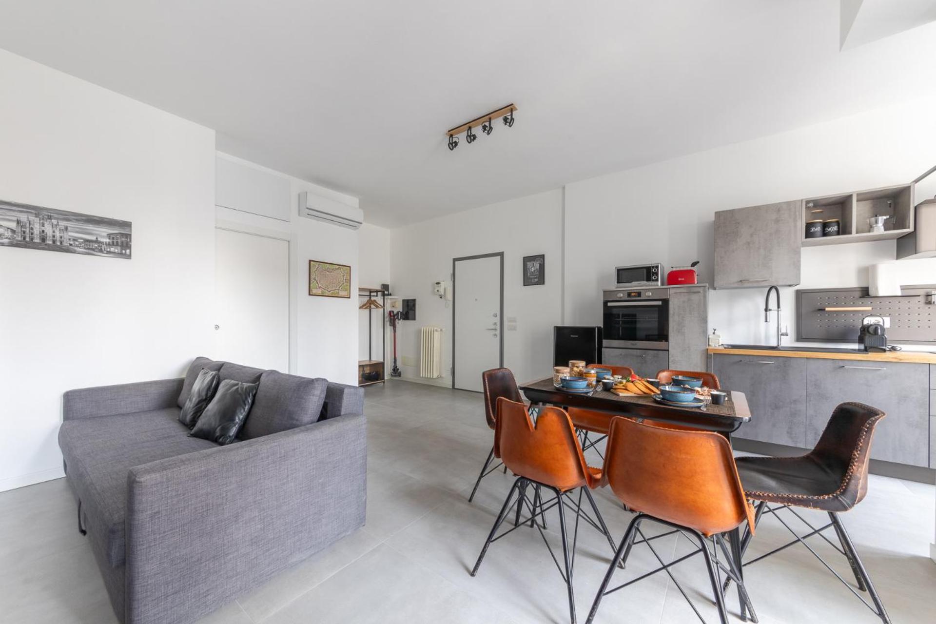Modern and Comfortable Apartment in Cenisio Area