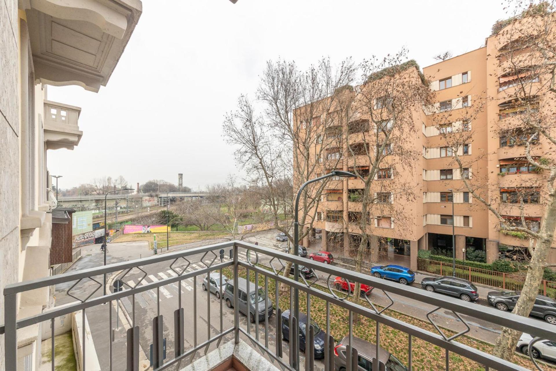 Modern and Comfortable Apartment in Cenisio Area