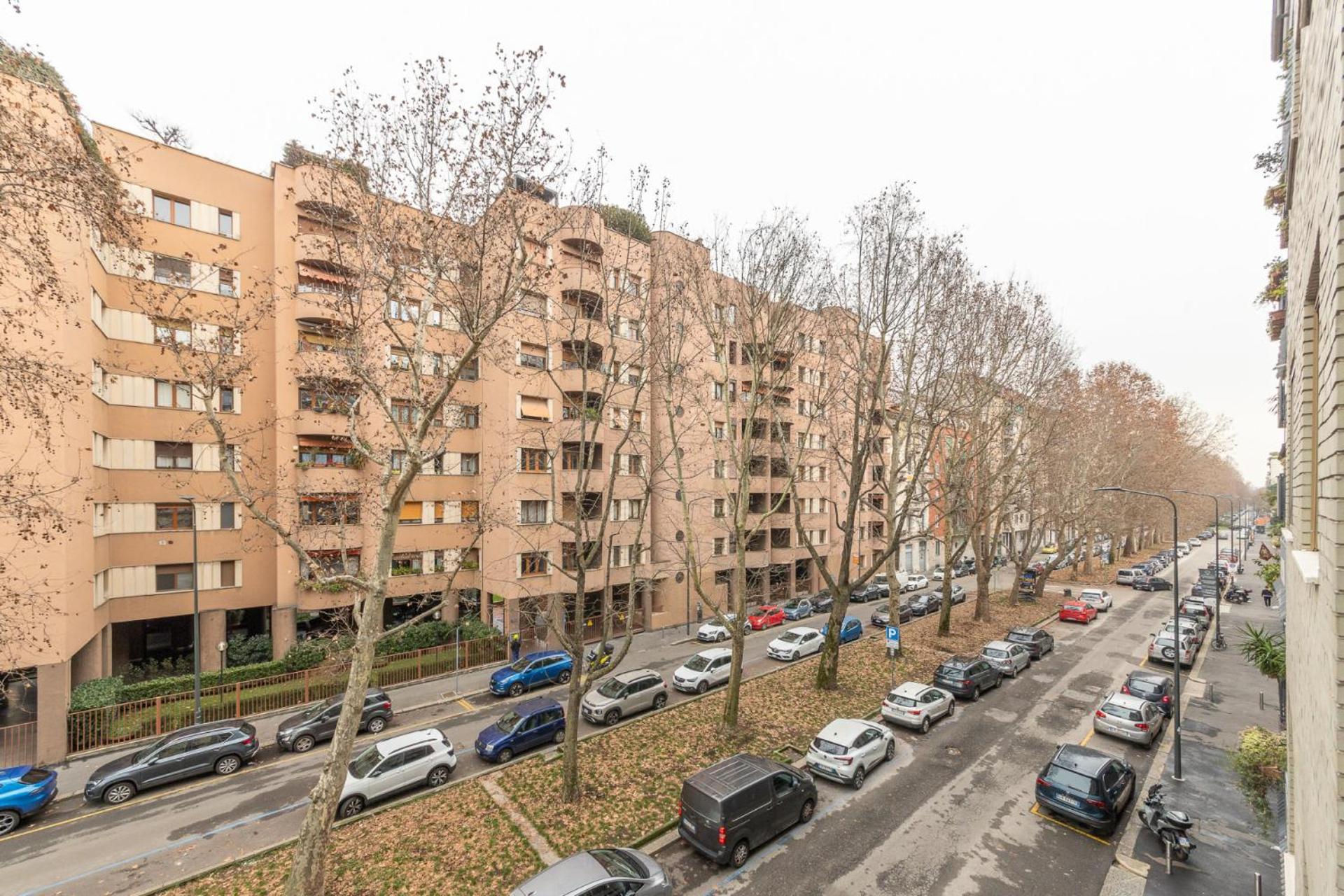 Modern and Comfortable Apartment in Cenisio Area