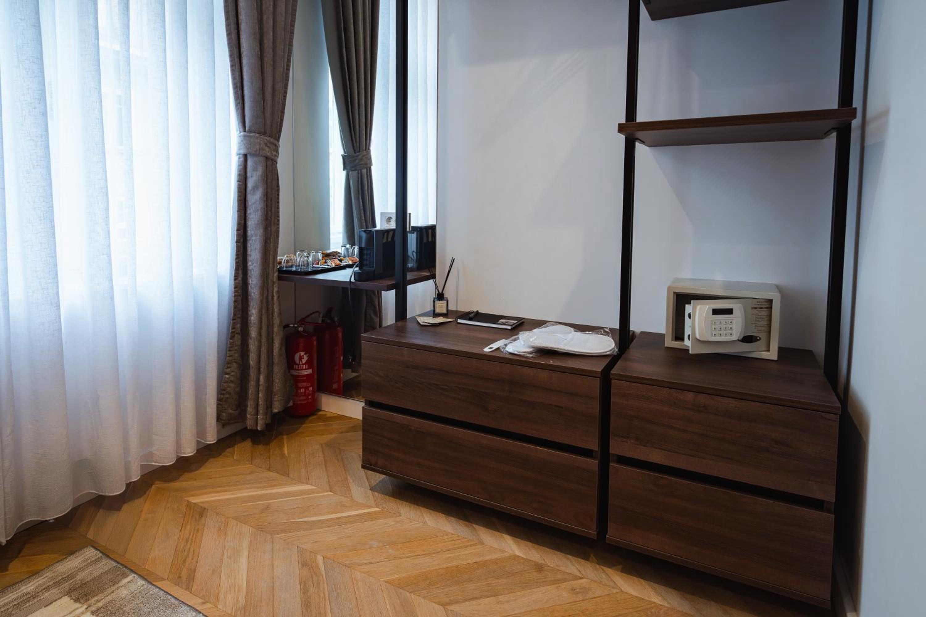 Royal Central Apartments