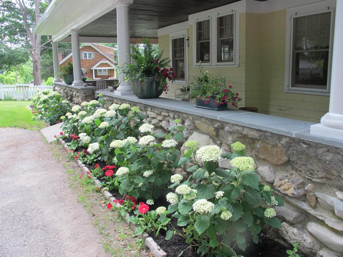 Hilltop House Bed Breakfast - Property Image 1
