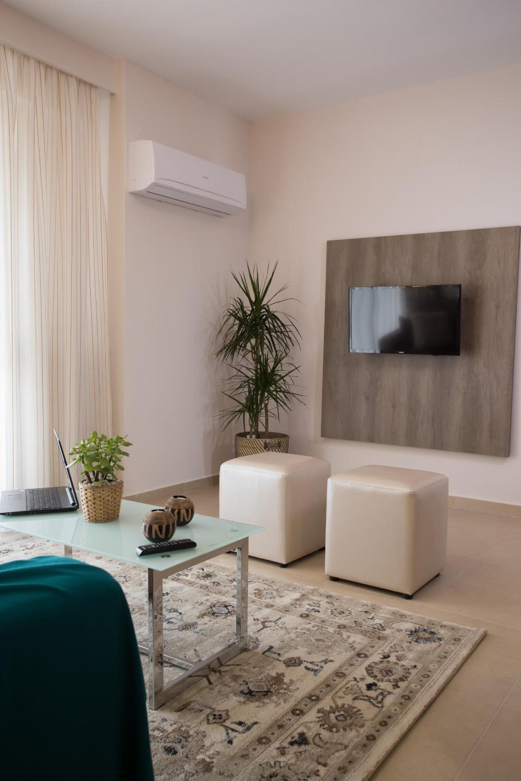 Polis Apartments