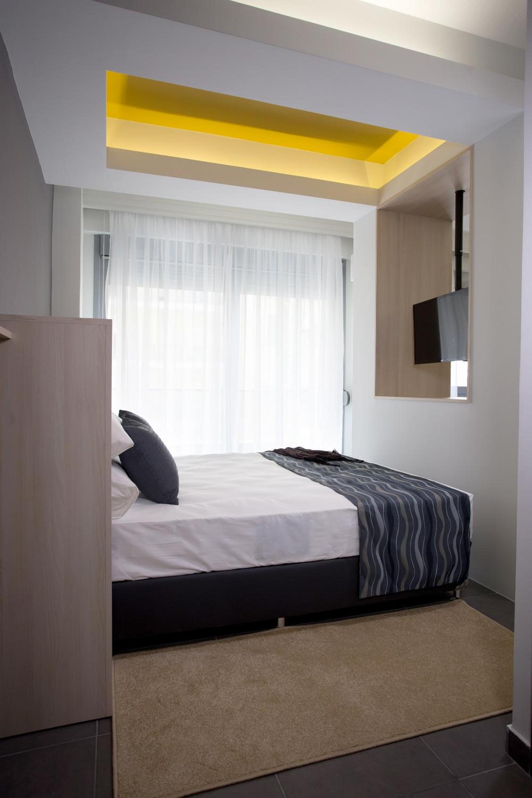 Polis Apartments