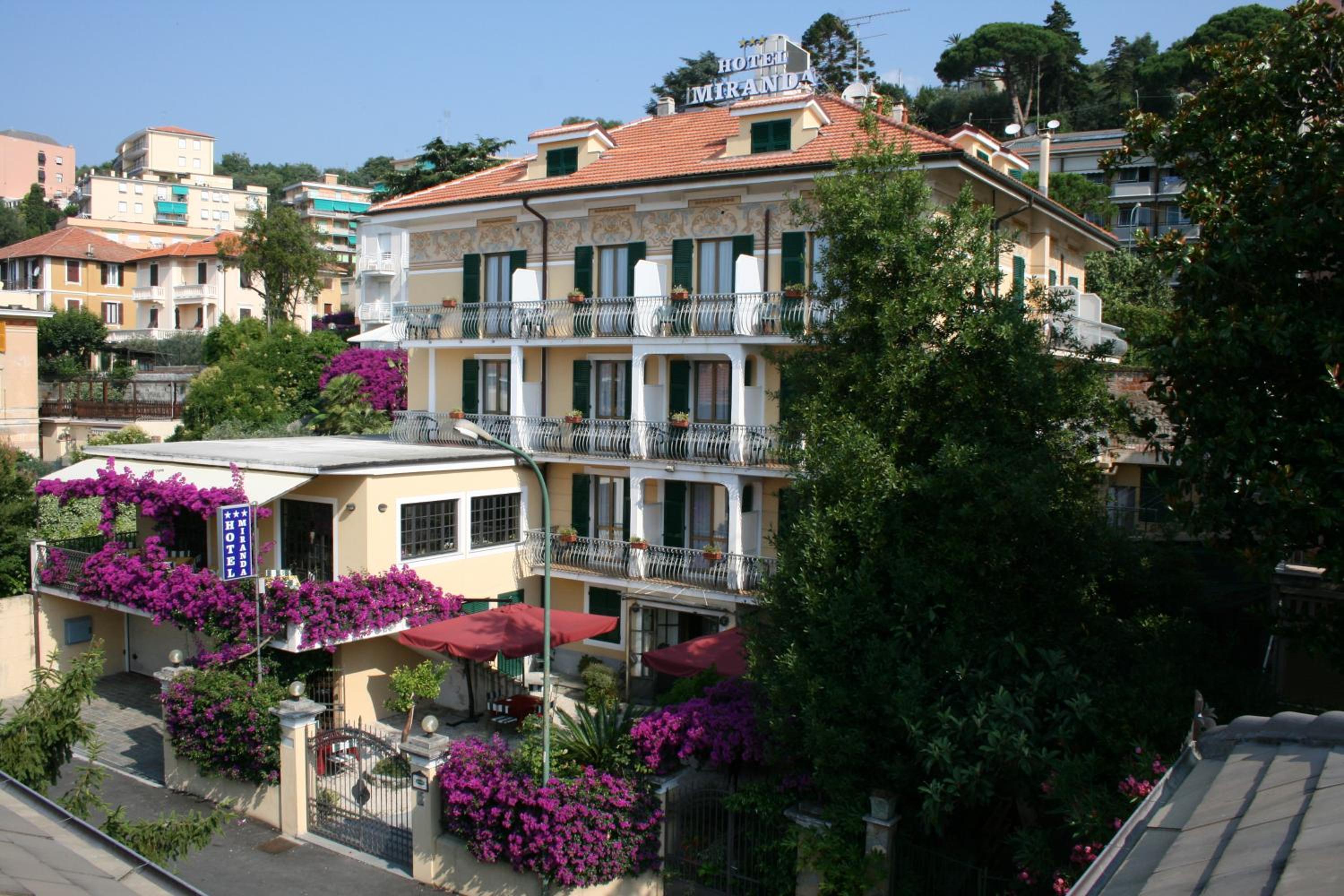 Hotel Miranda - Image 1