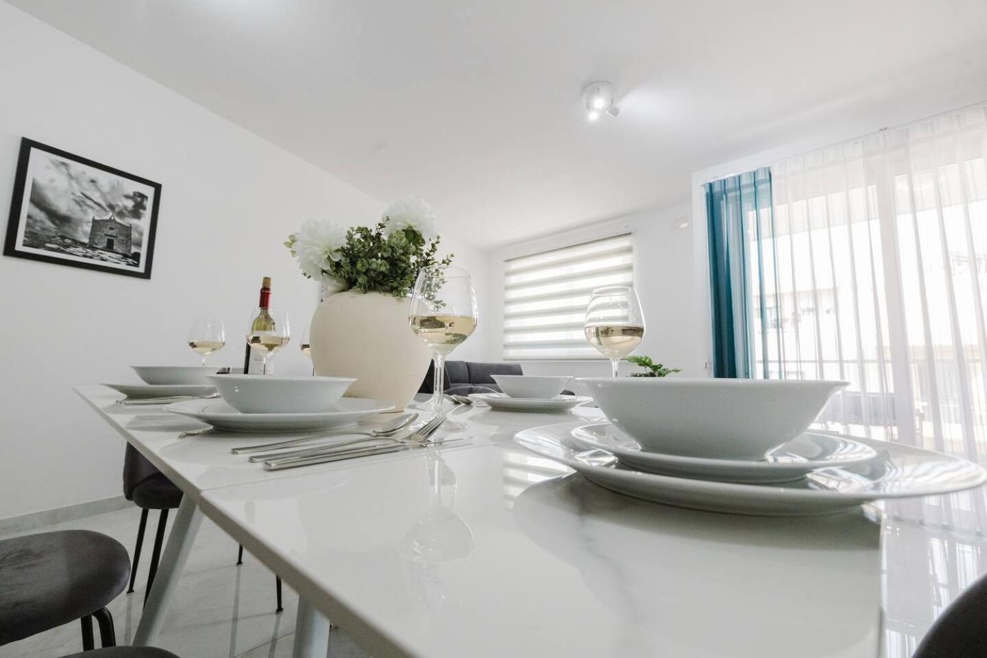 Ruby Residence fl8 by Homely Malta!
