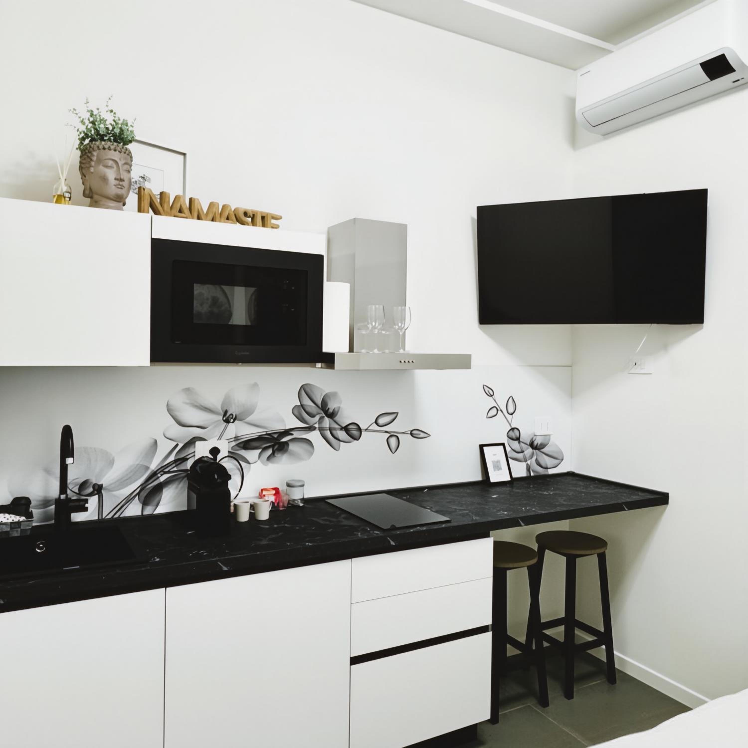 Urban Hub Apartments