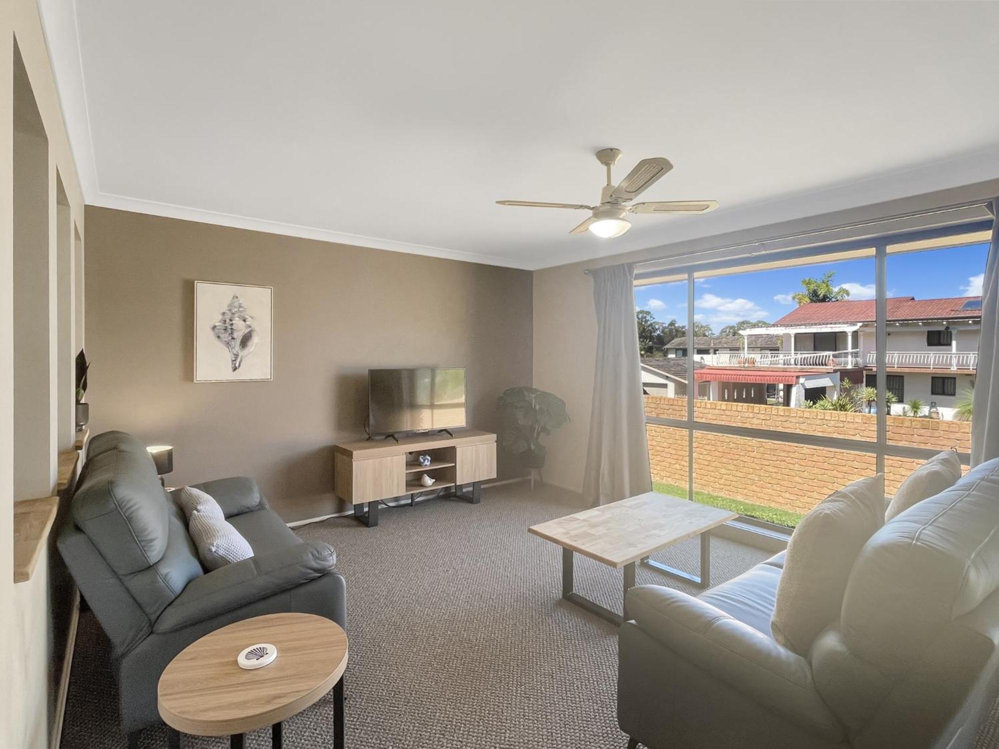 Our Haven: 4-Bed Escape Near Beach & Mogo Trails