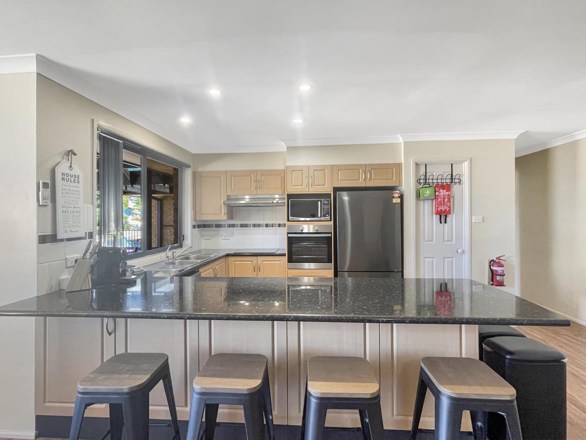 Our Haven: 4-Bed Escape Near Beach & Mogo Trails