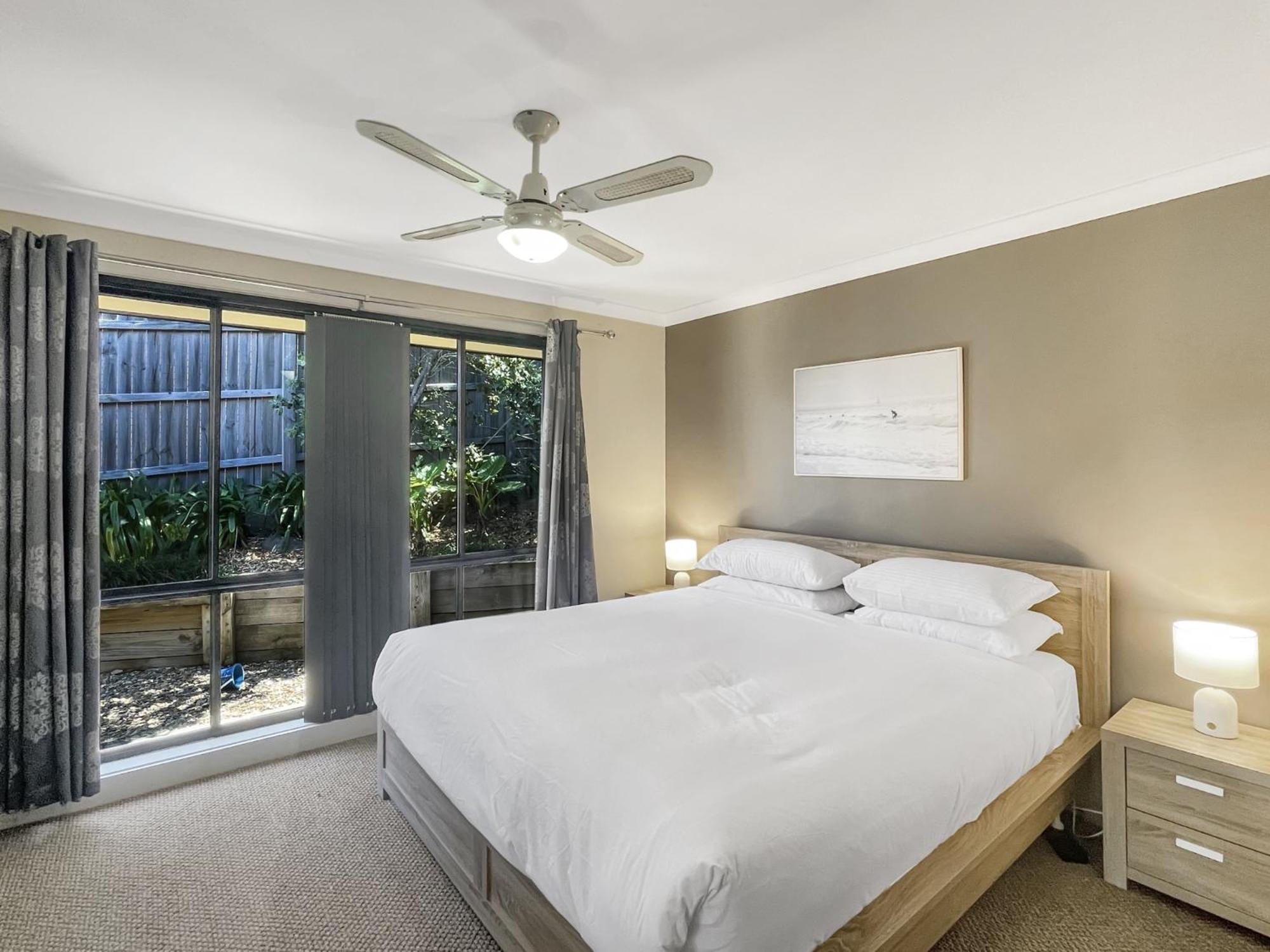 Our Haven: 4-Bed Escape Near Beach & Mogo Trails