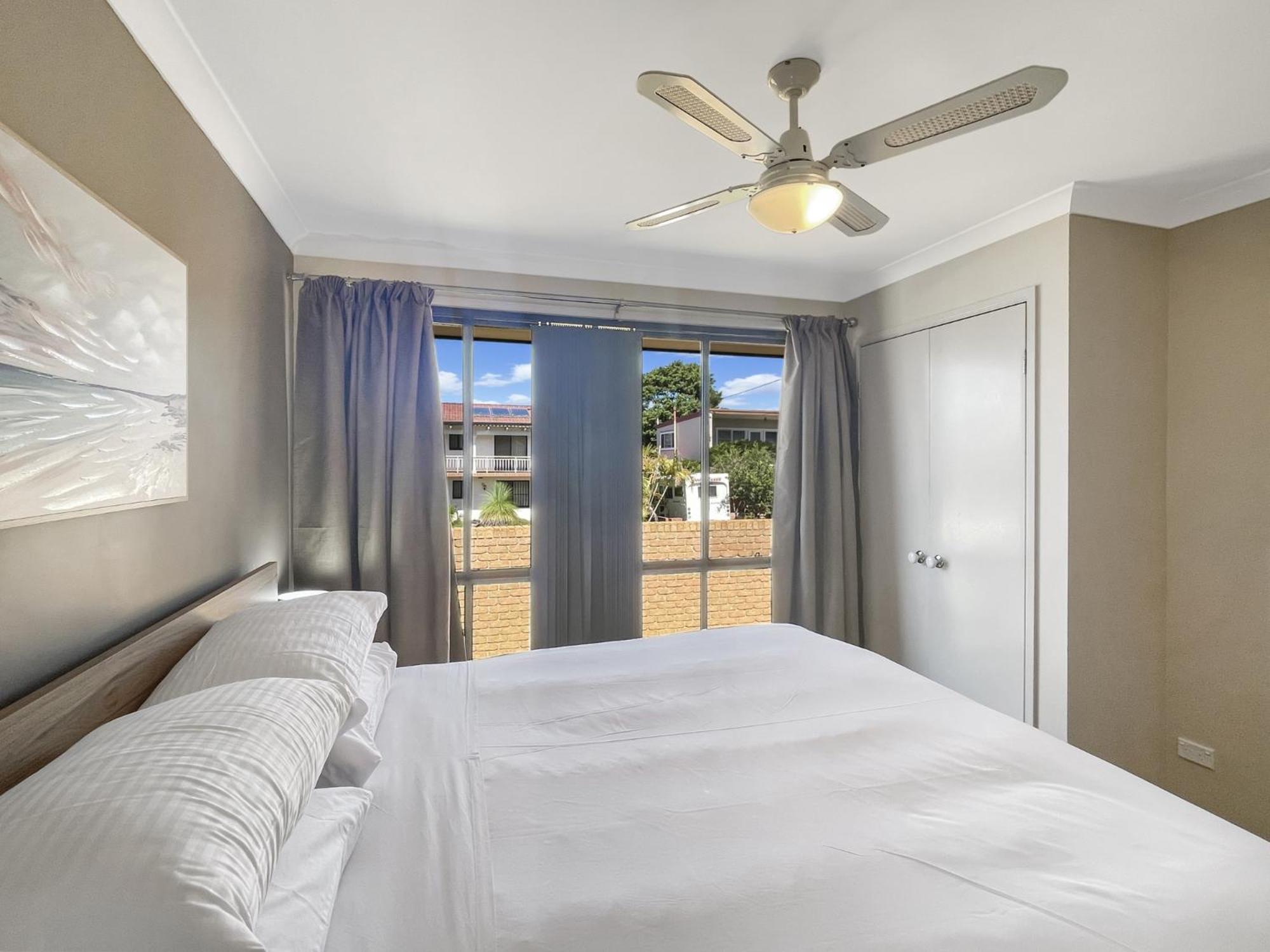 Our Haven: 4-Bed Escape Near Beach & Mogo Trails