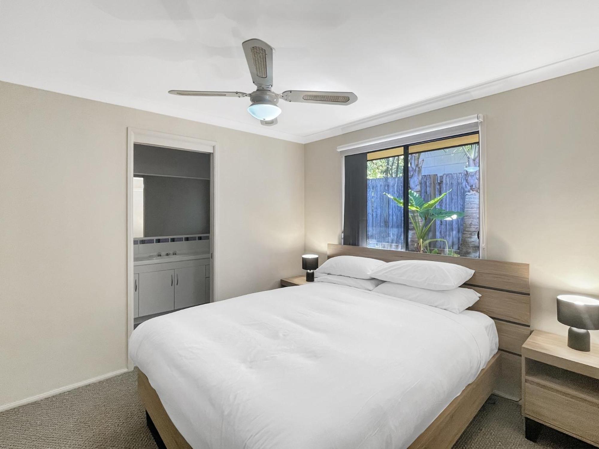 Our Haven: 4-Bed Escape Near Beach & Mogo Trails