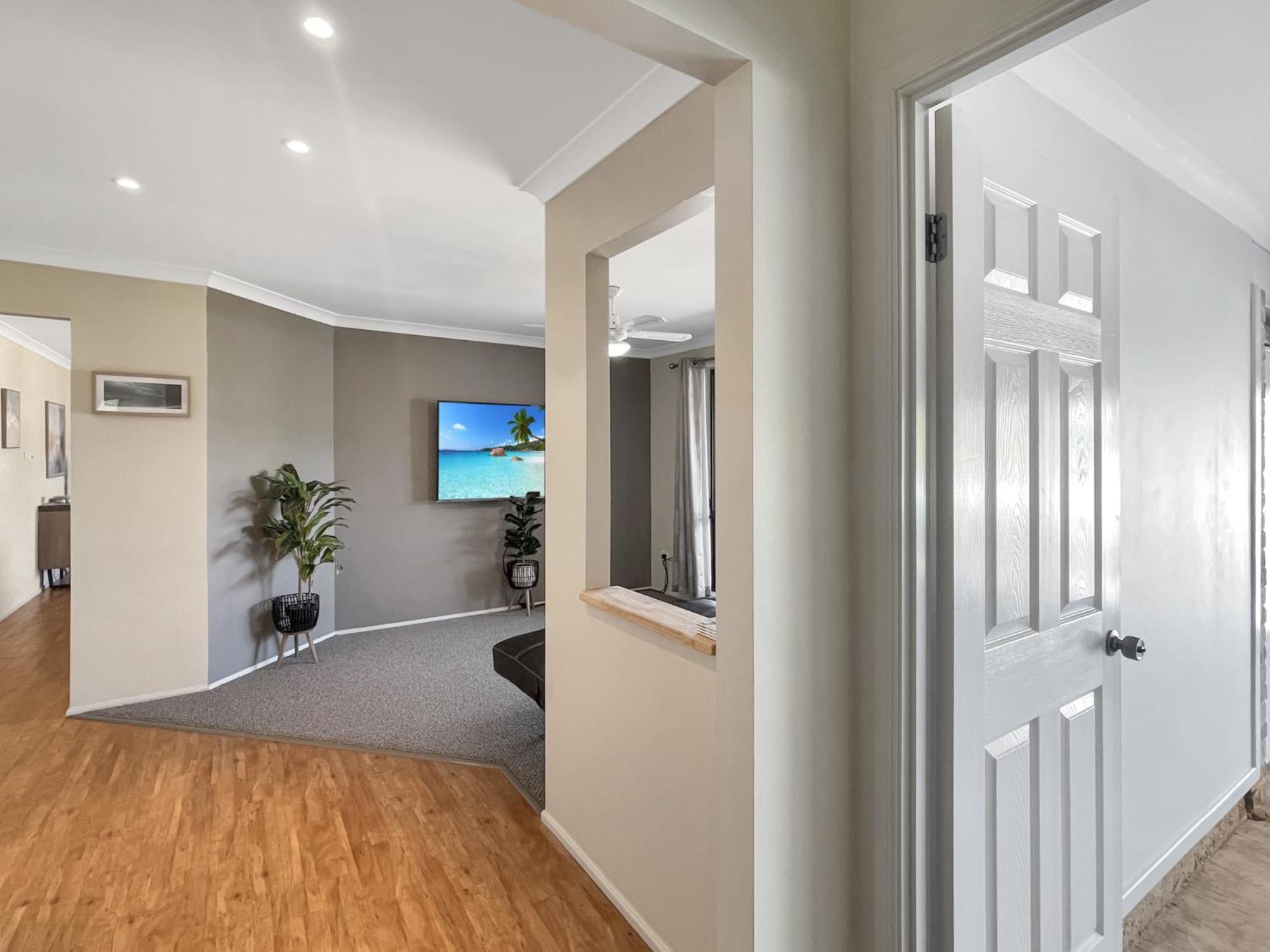 Our Haven: 4-Bed Escape Near Beach & Mogo Trails