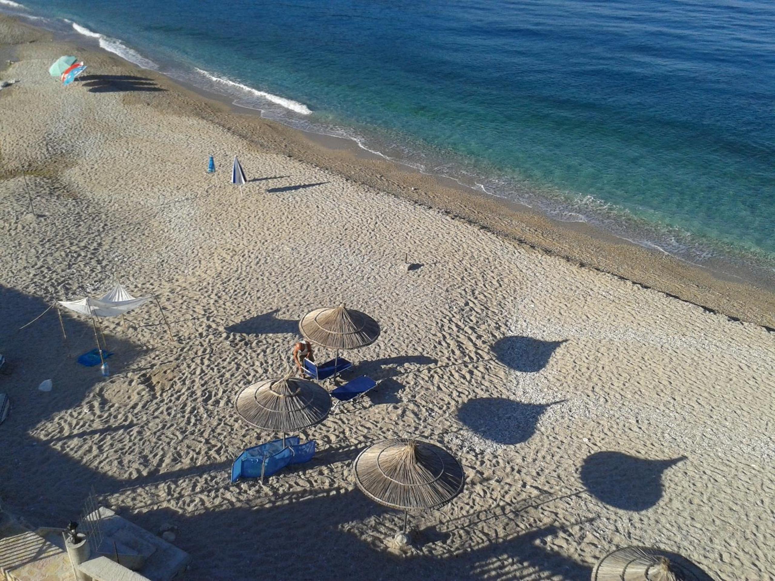 Magic Ionian Apartments & Rooms