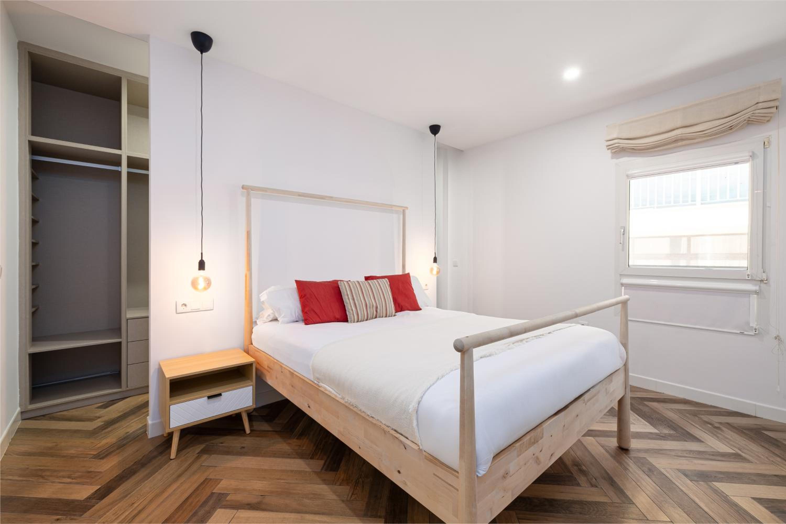 H2M Pasaje Nobleja close Train St, SmartTv, AACC