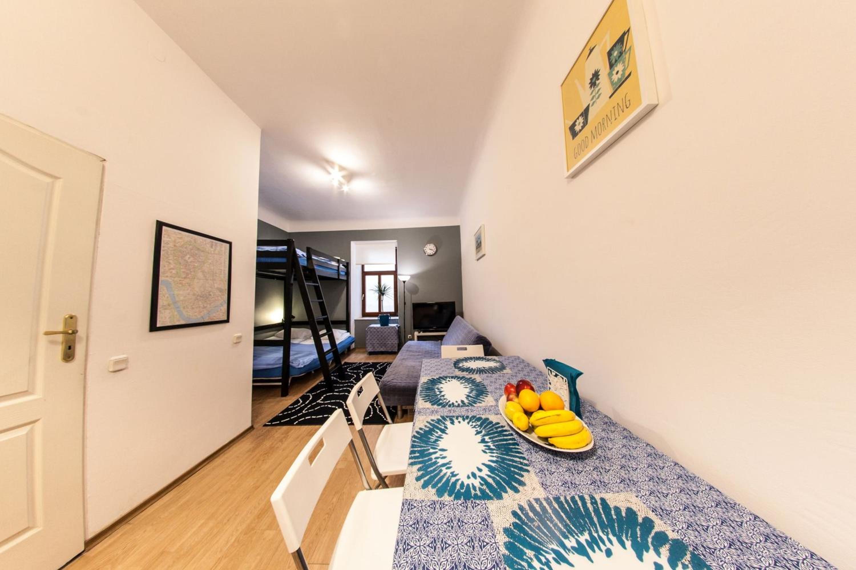 Homely Apartment's Old Town