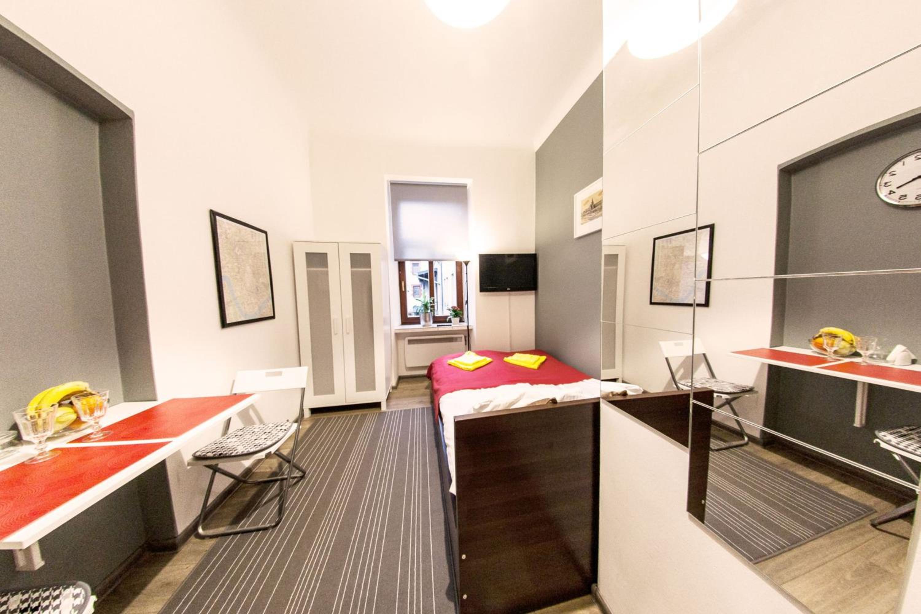 Homely Apartment's Old Town