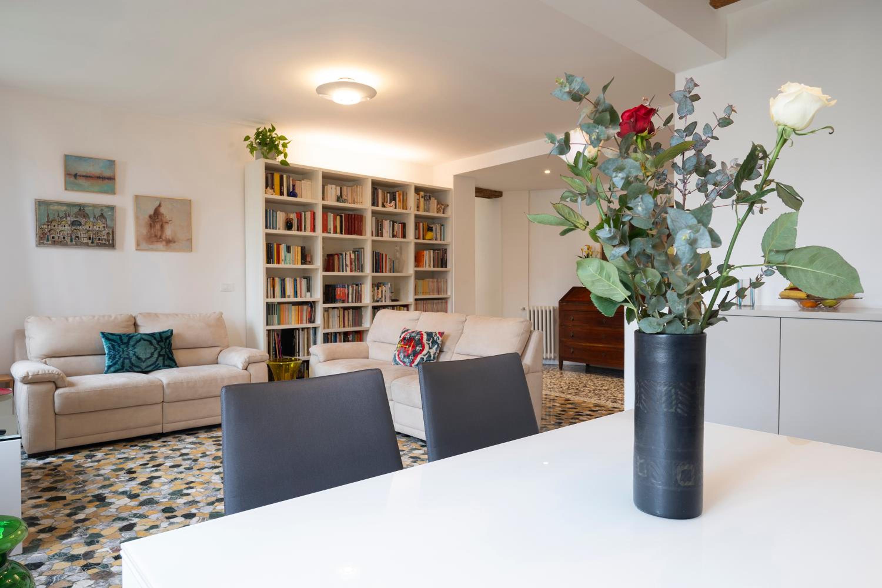 Stupendo Luxury Apartment Canal & Garden View