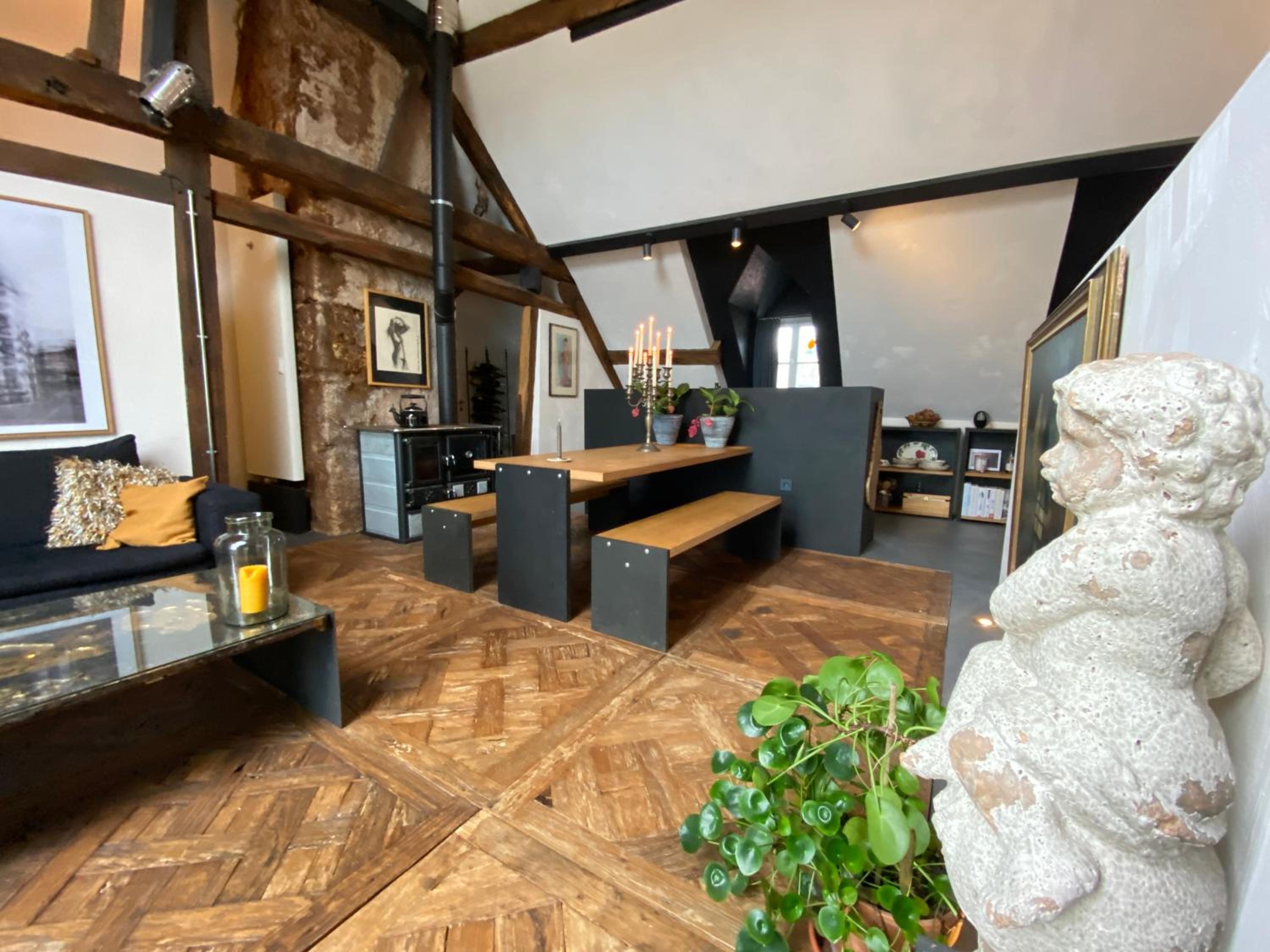 The Castle Loft - Pascal's Angels
