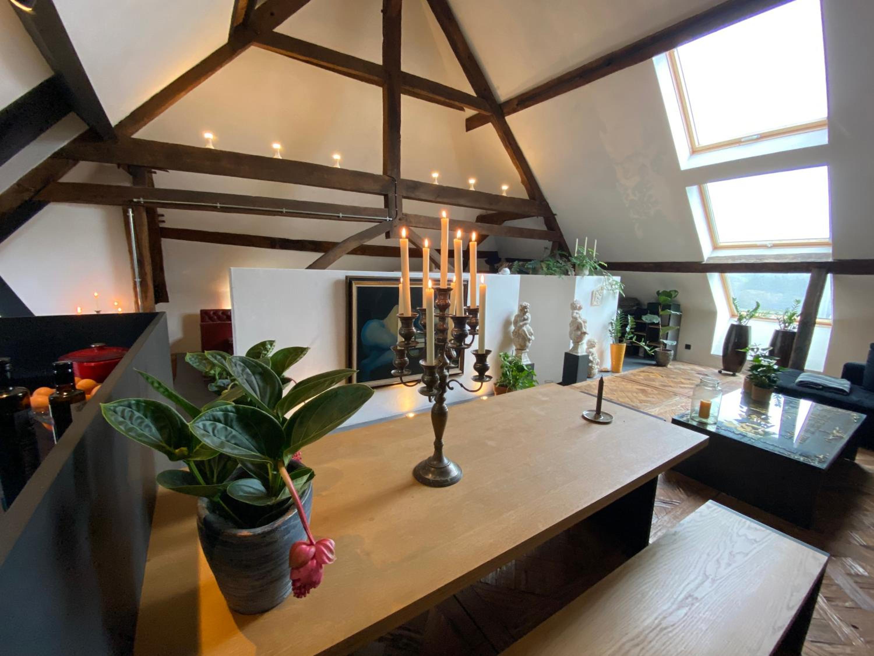 The Castle Loft - Pascal's Angels
